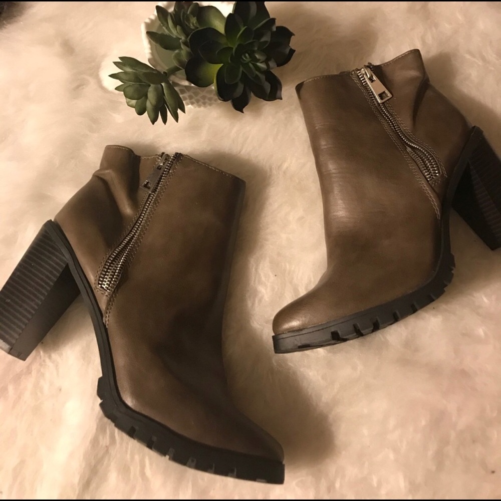 Mossimo Boots